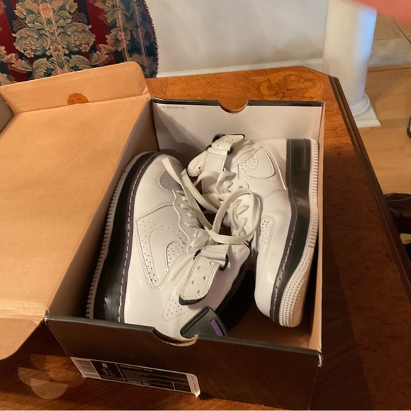 Nike sneakers - Picture 3 of 6